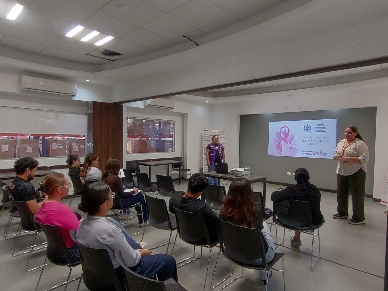 Municipio de Chihuahua promueve prevención del cáncer de mama en 15 empresas