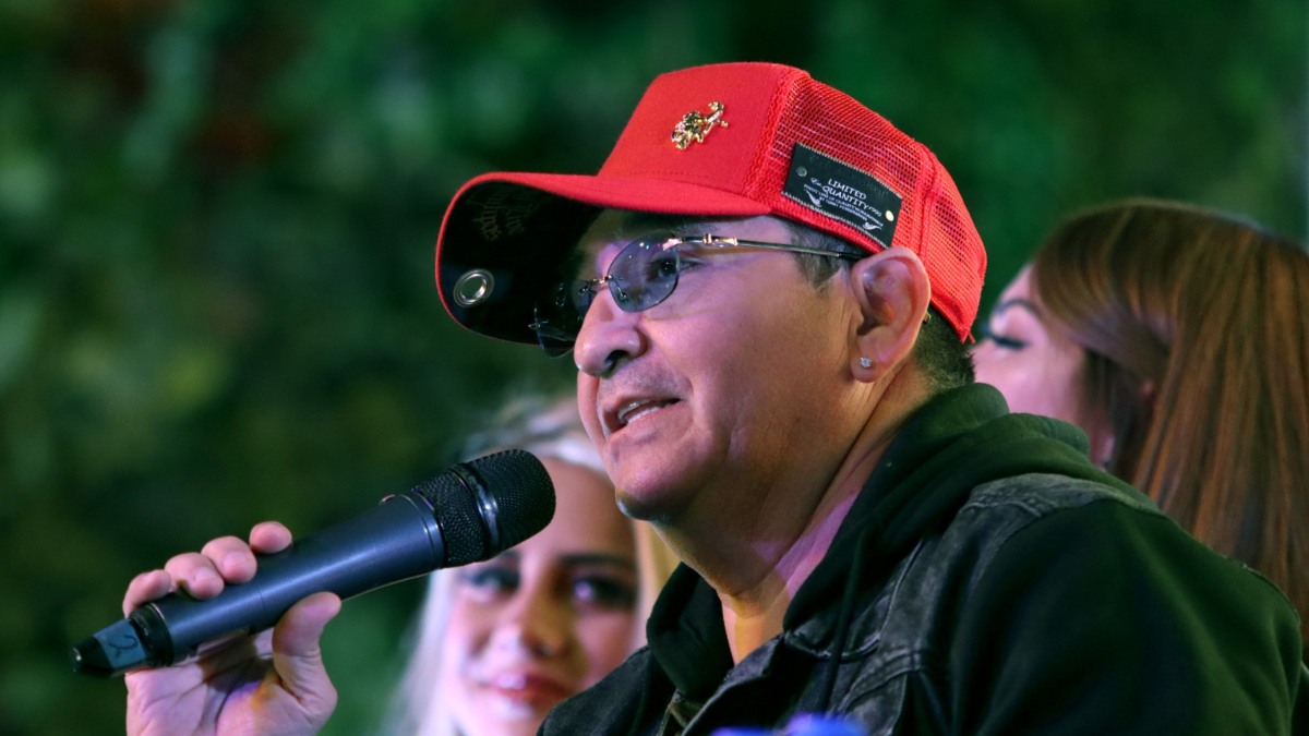 Ernesto Chavana se disculpa tras incidente con modelo Isabella Rojas
