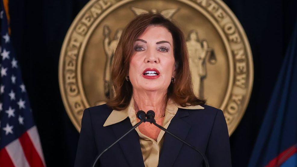 Gobernadora de Nueva York critica manejo del caso de violación en Cornell
