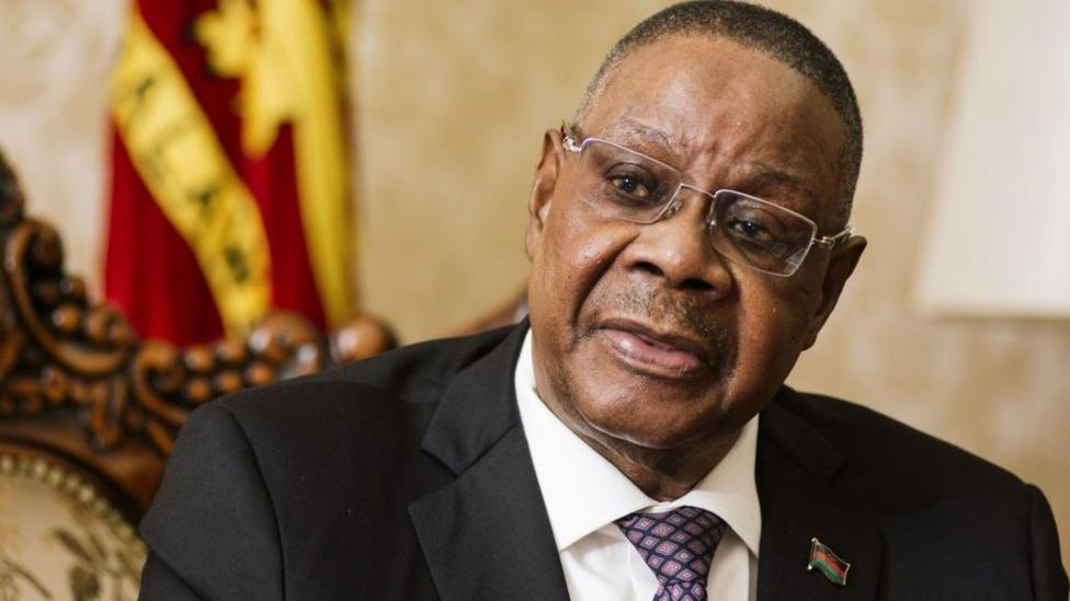 Oposición de Malawi exige respuestas sobre la prolongada ausencia del presidente