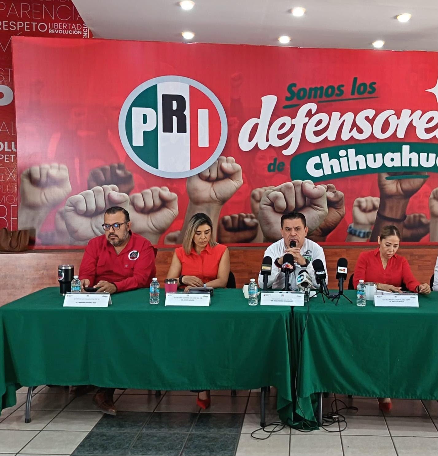 PRI Chihuahua pide investigar contratos de Amílcar Olán y su relación con Morena