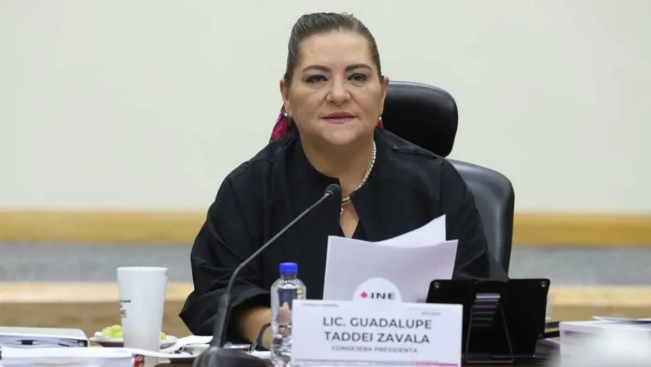 Guadalupe Tadei renuncia al INE por acusaciones de corrupción