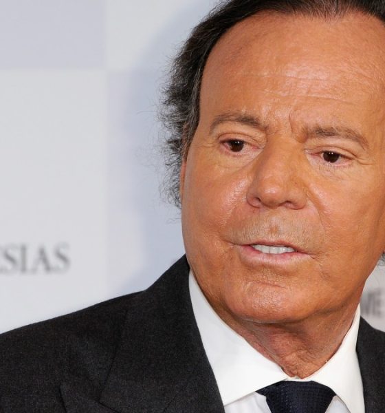 Fiscalía de España evalúa nueva denuncia contra Julio Iglesias por agresión sexual