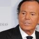 Fiscalía de España evalúa nueva denuncia contra Julio Iglesias por agresión sexual