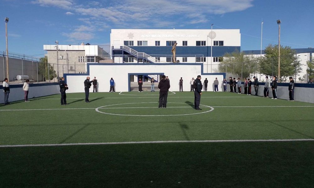Reúne programa Valórate a más de 200 estudiantes y padres de familia
