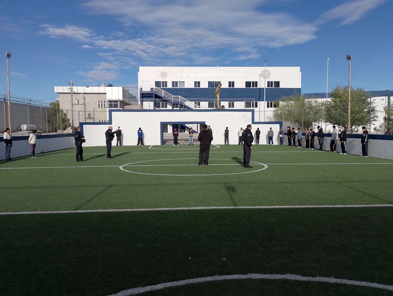 Reúne programa Valórate a más de 200 estudiantes y padres de familia
