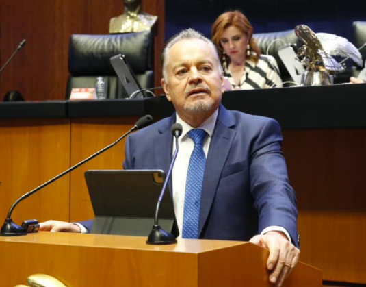 Senador Mario Vázquez critica reforma aduanera por riesgos a empresas