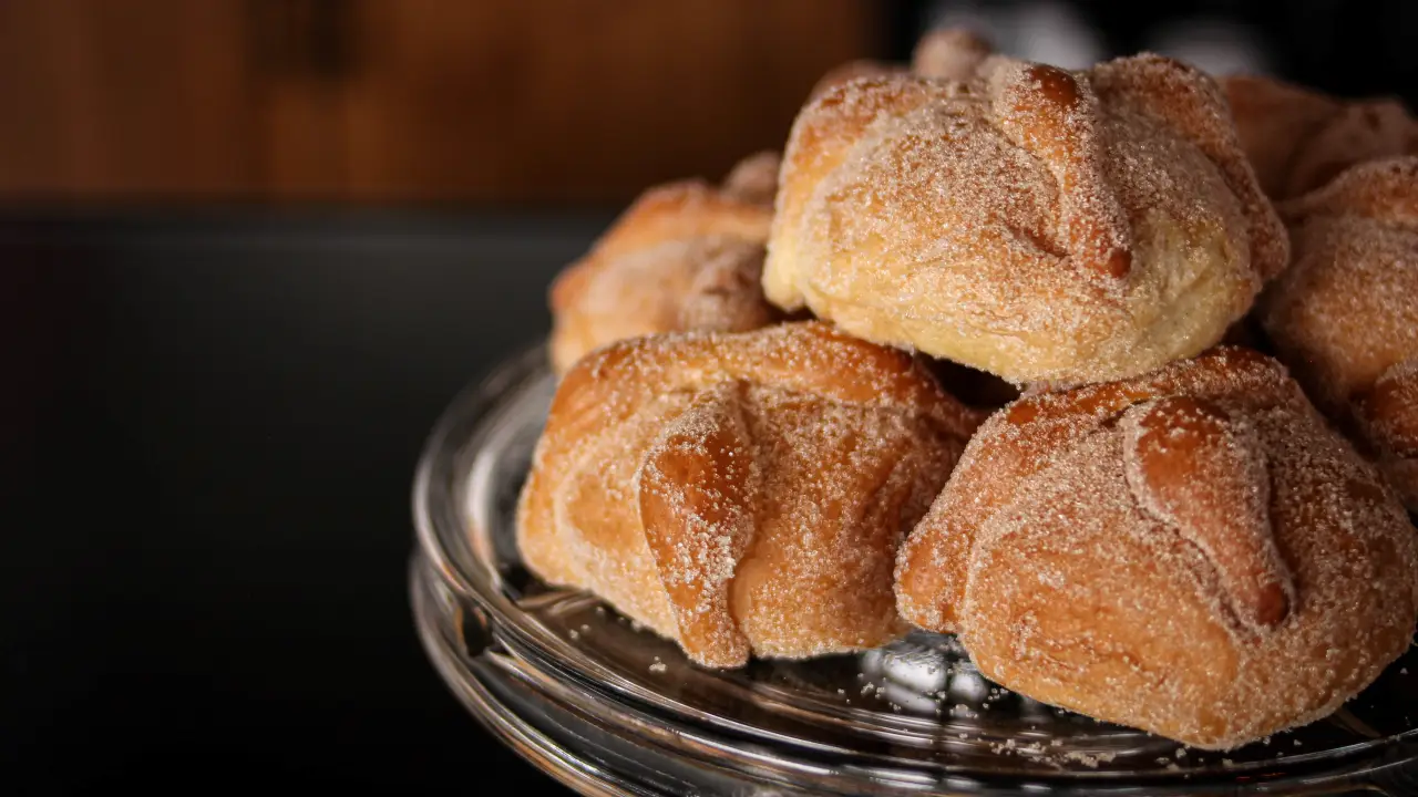 Prevén aumento del 2% en precio del pan de muerto para 2026