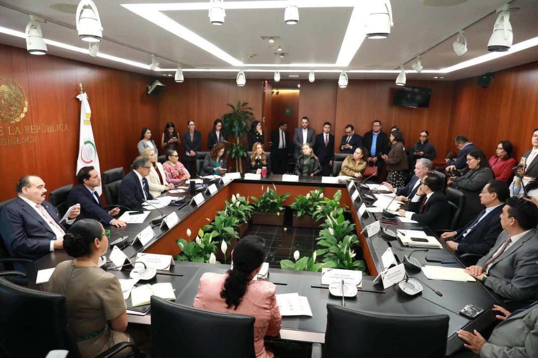 Avalan en el Senado paquete económico para 2027