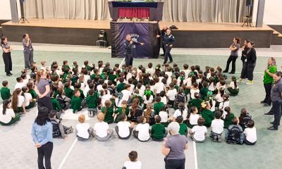 Imparten función de teatrino para enseñar prevención y seguridad a niñas