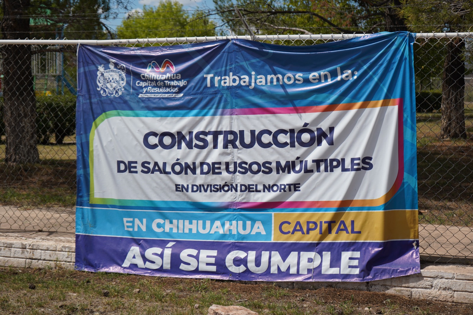 Inicia construcción de salón de usos múltiples en División del Norte