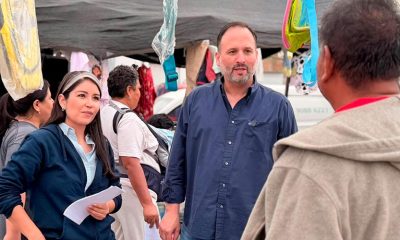 La China Frías y Santiago de la Peña visitan tianguis en la colonia Tarahumara